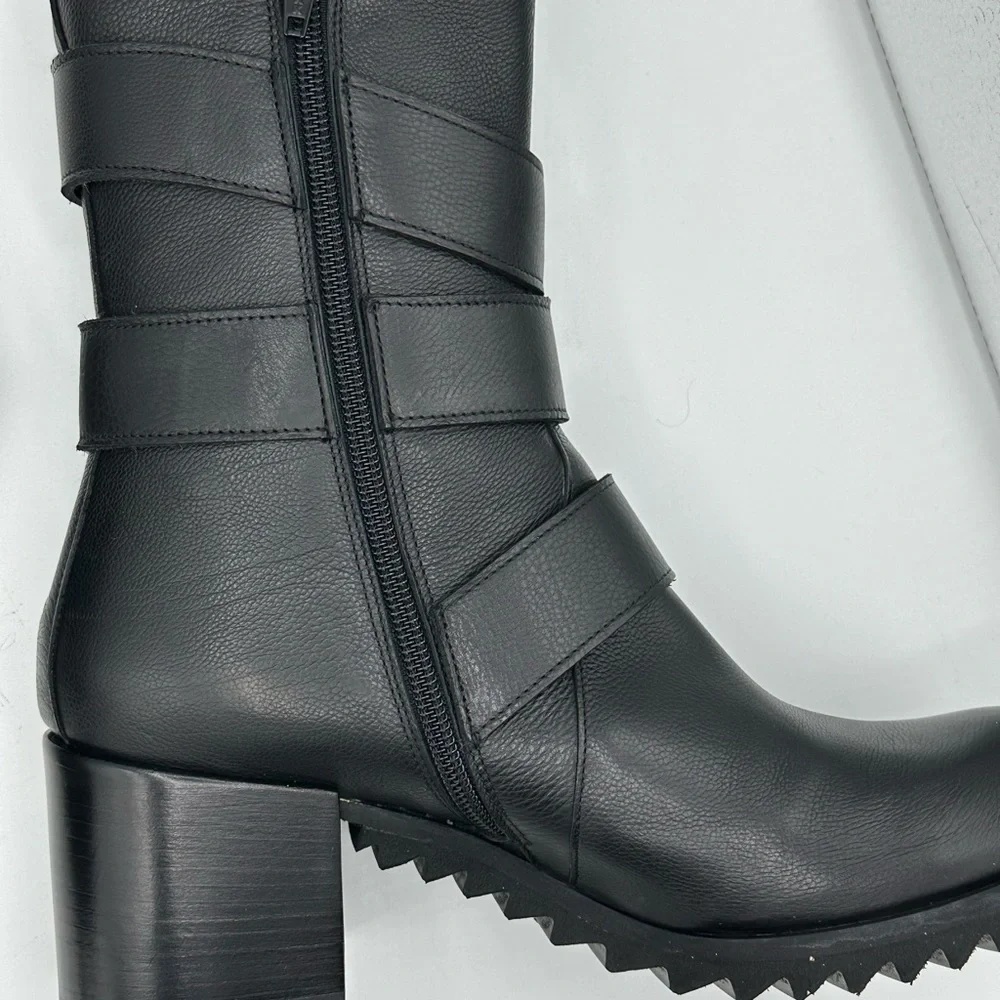 Black boot - Picture 7 of 8